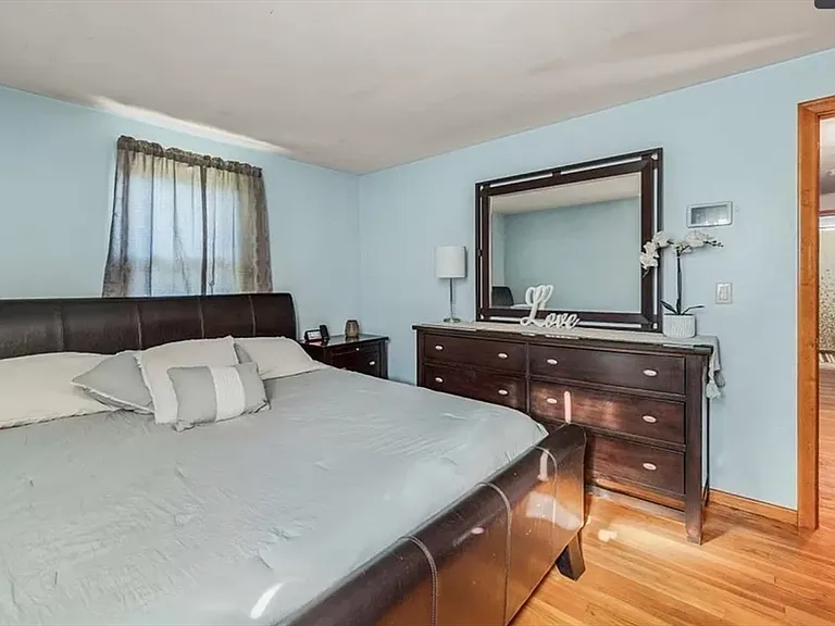 11 Boyden St #1 — Photo 13