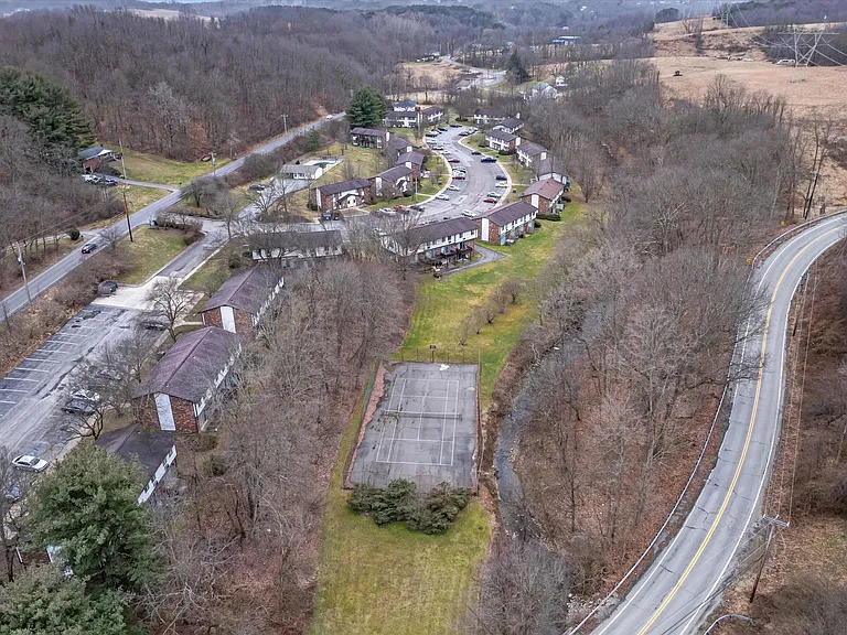 Beaver Creek Village Apartments — Photo 19
