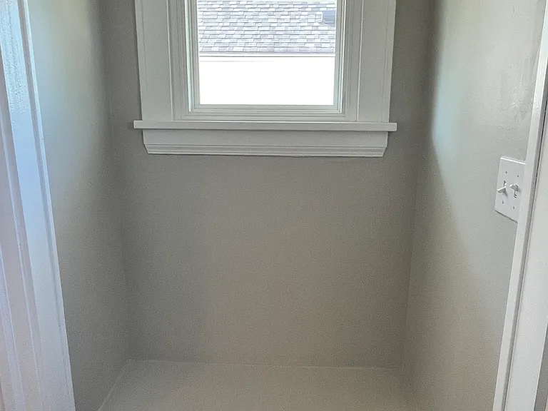 1835 Thornapple Ave — Photo 12