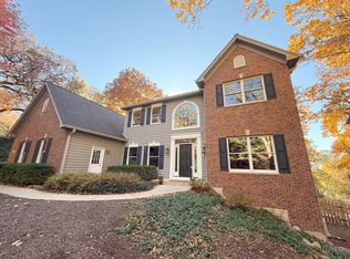 415 Roslyn Rd, Dundee, IL 60118