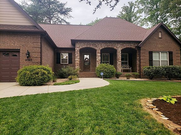 3rd image of 4962 Curtis Dr