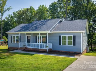 1152 Long Dr, Newton, NC 28658