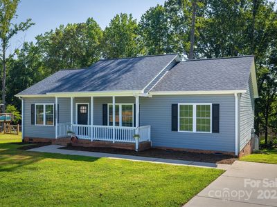 1152 Long Dr, Newton, NC, 28658