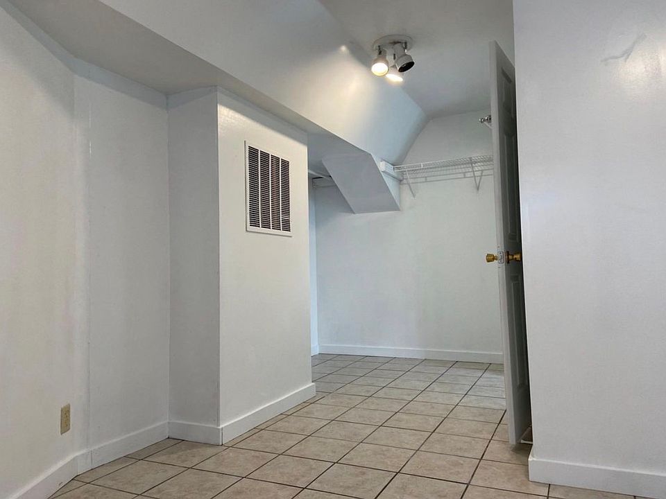 1st image of 1101 54th Ave N