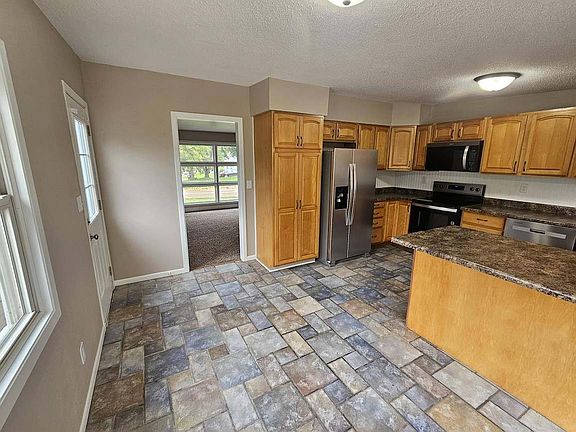 3rd image of 1915 11th Ave