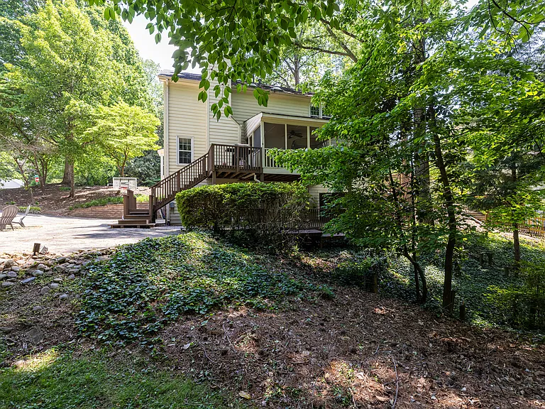 2124 Rockland Ct — Photo 53