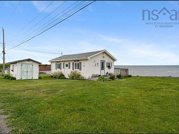 5th image of 83 Red Cliff Dr