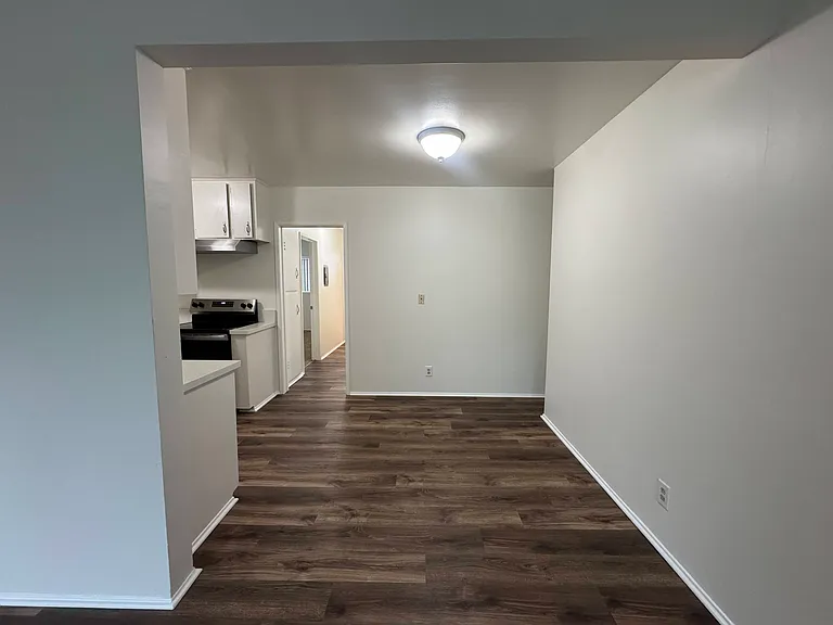 226 E Orlando Way — Photo 2