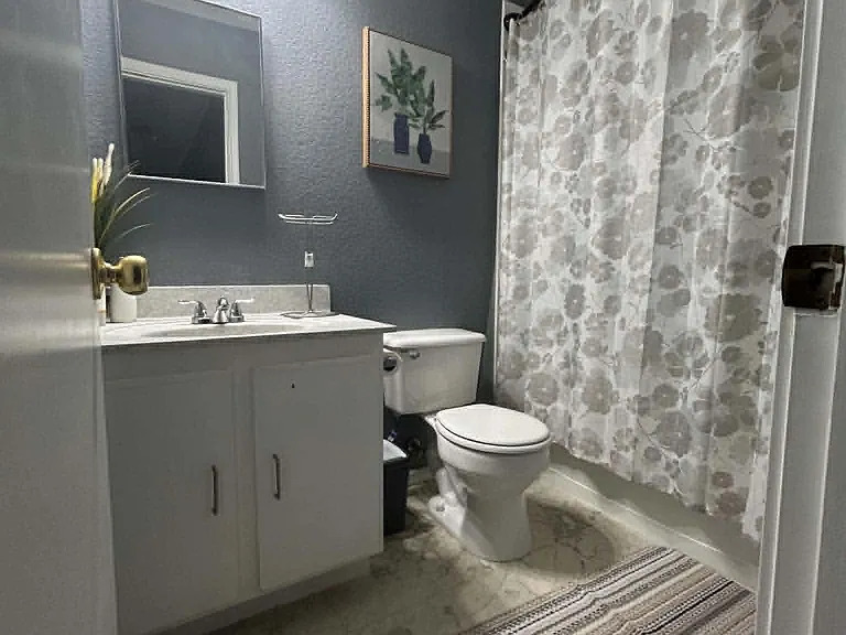 Chapel Ridge Dr — Photo 2