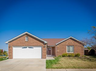 208 Tahoe Dr, Lebanon, IN 46052