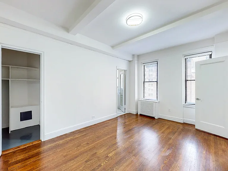 140 E 46th St #9H — Photo 3
