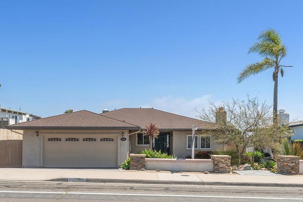 chan　2/4 3719 Brandywine St, San Diego, CA 92117 | Zillow
