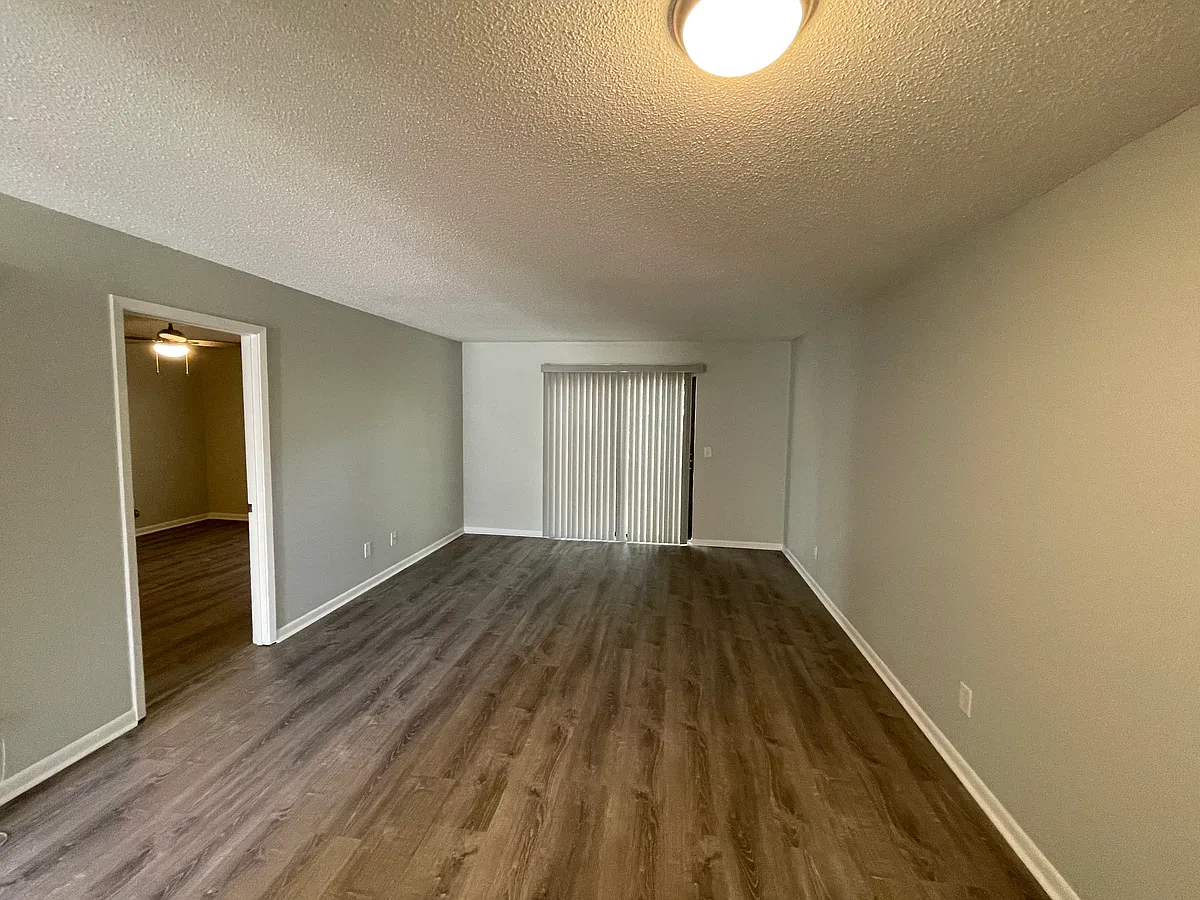 Building Photo - 719 Green St #301