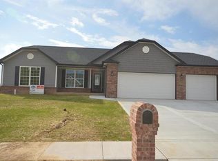 323 Independence Ave, Waterloo, IL 62298