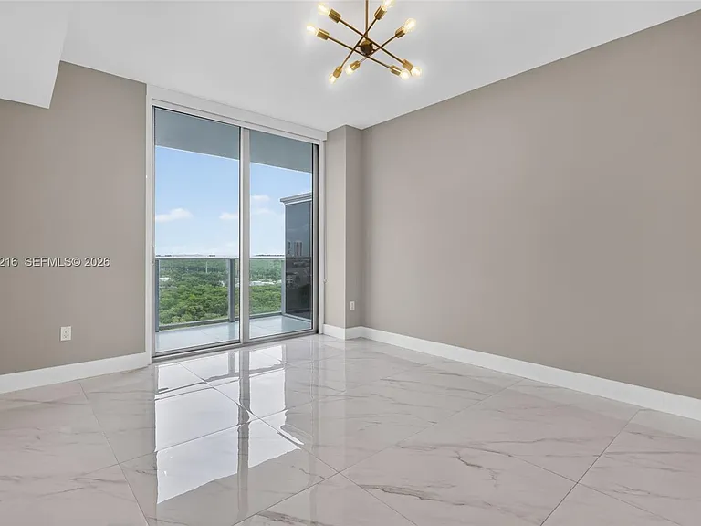 16385 Biscayne Blvd #1215 — Photo 4