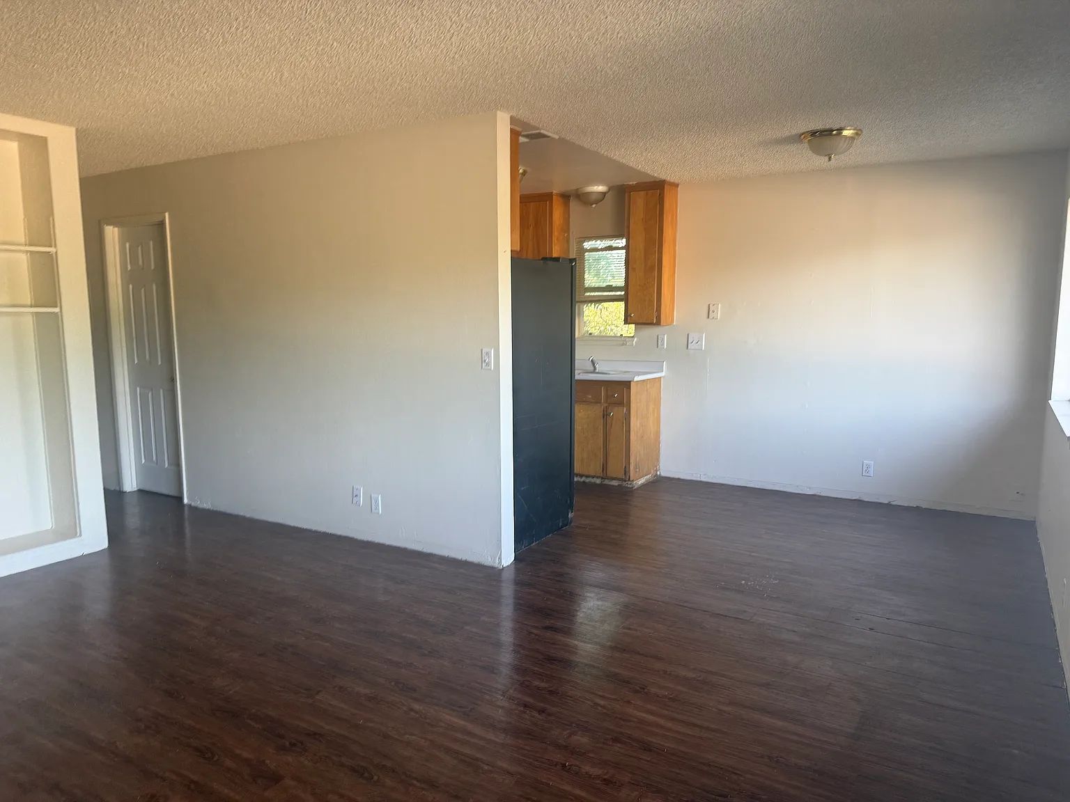 2 bed, $995 — Photo 3