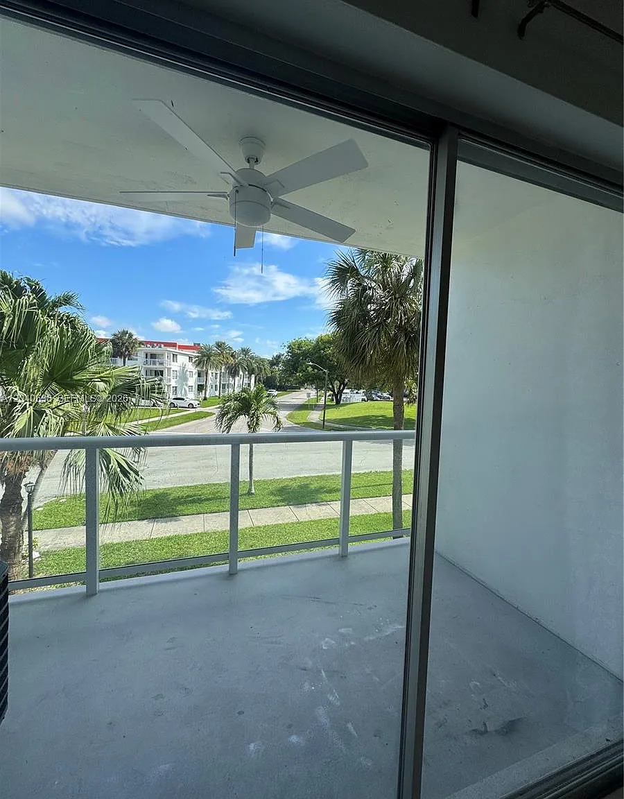 Lido Bay Lodge Condominiu — Photo 2
