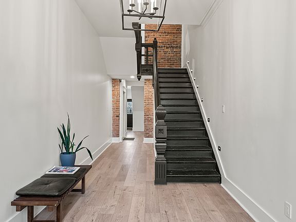 5th image of 1340 N Park Ave
