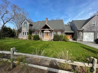 68 Front St, Oak Bluffs, MA 02557