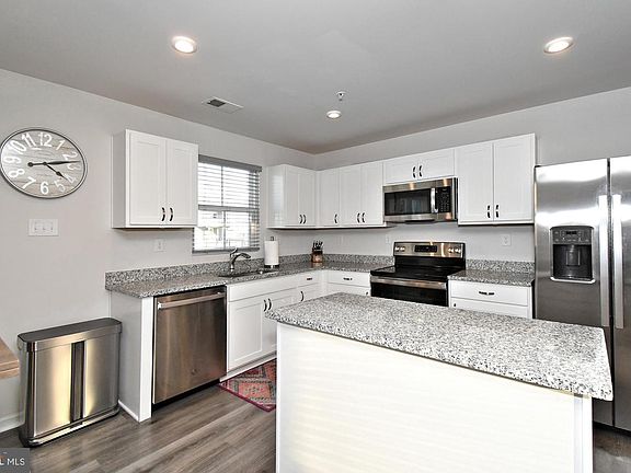 2nd image of 112 Van Fleet Cir