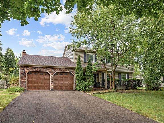 2nd image of 1152 Lexington Ln