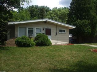 1757 Wakefield Dr, Akron, OH 44320
