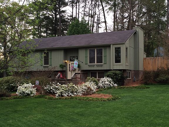 2nd image of 213 Grant Dr