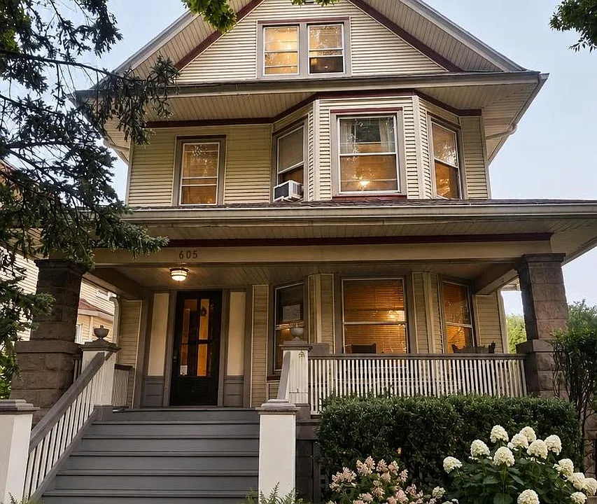 608 S Grove Ave #1