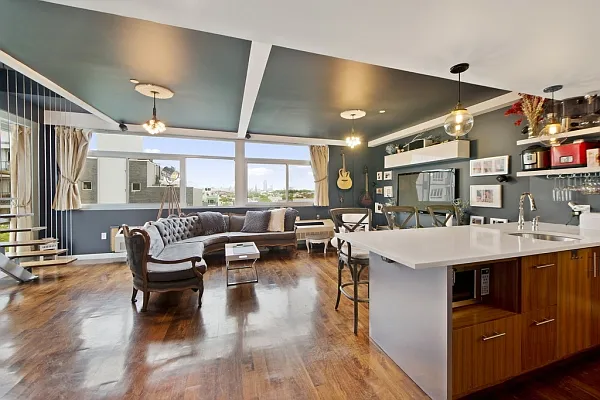 Sold by MNS | media 5