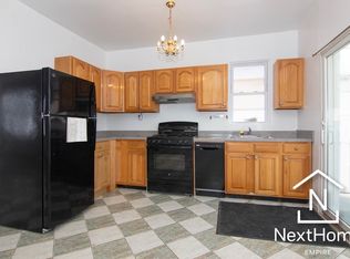 2142 42nd St #2, Astoria, NY 11105