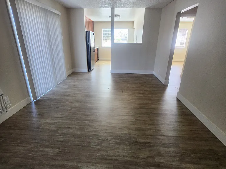 647 Dutton Ave #7 — Photo 7