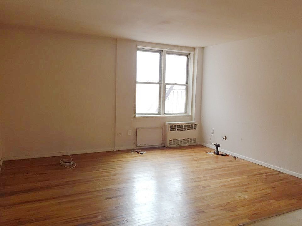 1st image of 4014 62nd St APT 6E