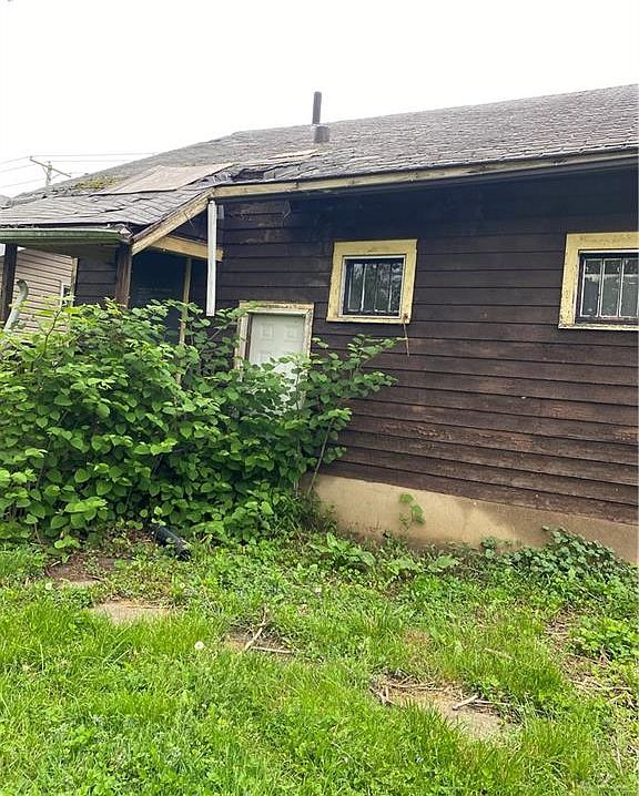 2nd image of 2608 Hoover Ave
