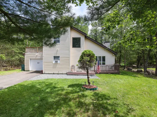 7042 Vista Dr, Tobyhanna, PA 18466