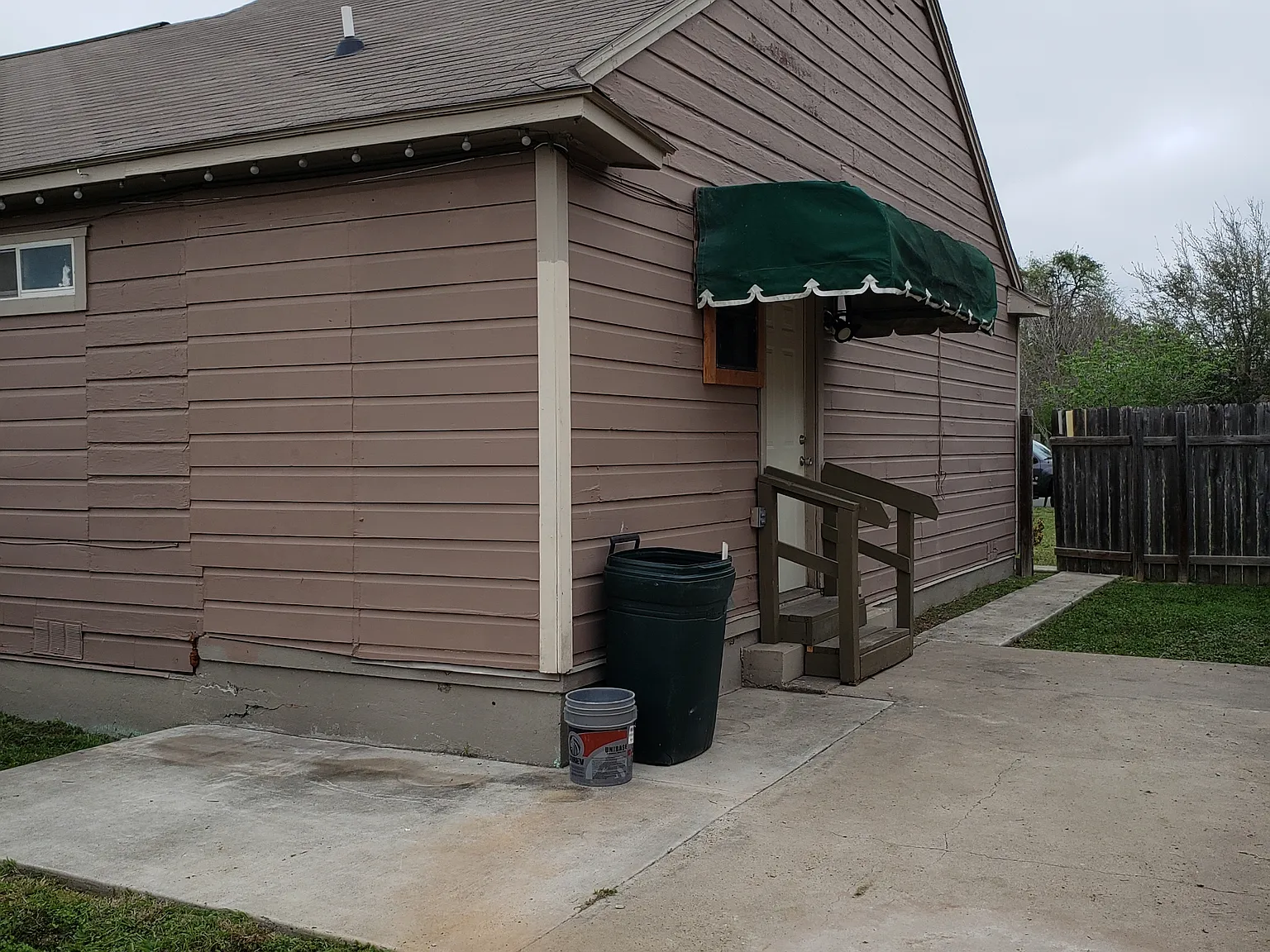 613 Jasmine Ave — Photo 3