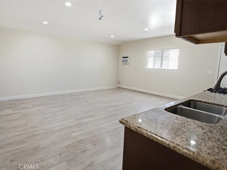 55 W Gainsborough Rd — Photo 3