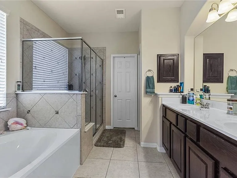120 Seminole Canyon Dr — Photo 14