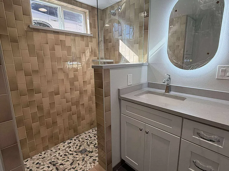 132 W Cedar St — Photo 13