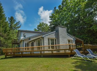 2094 Paradise Point Rd, Oakland, MD 21550