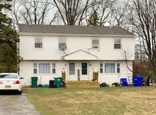 30 Rose Cir, Hamlin, NY 14464