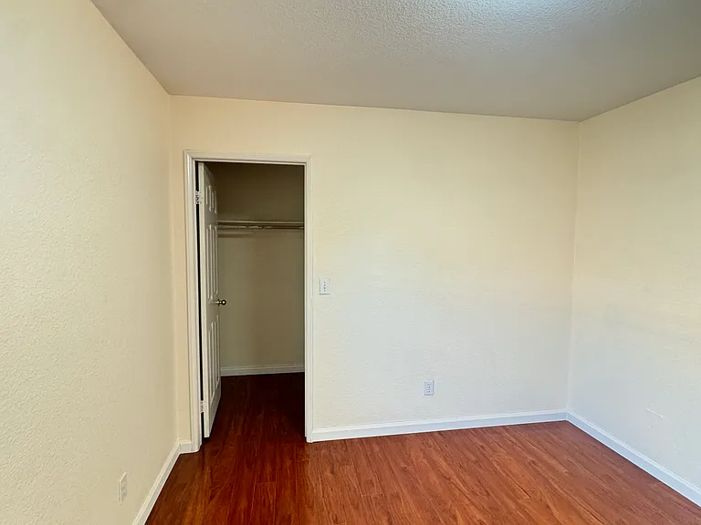 2613 Sheridan Rd — Photo 8