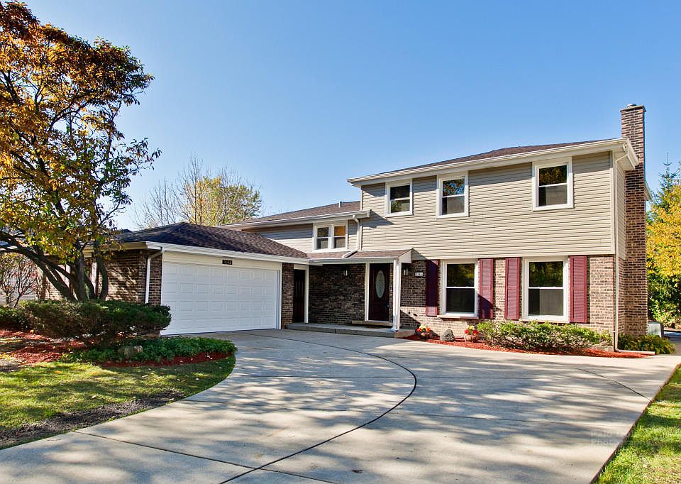 1st image of 3946 Crestwood Dr