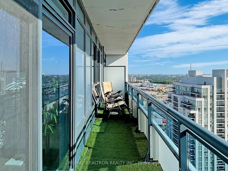 7890 Bathurst St #2505 — Photo 35