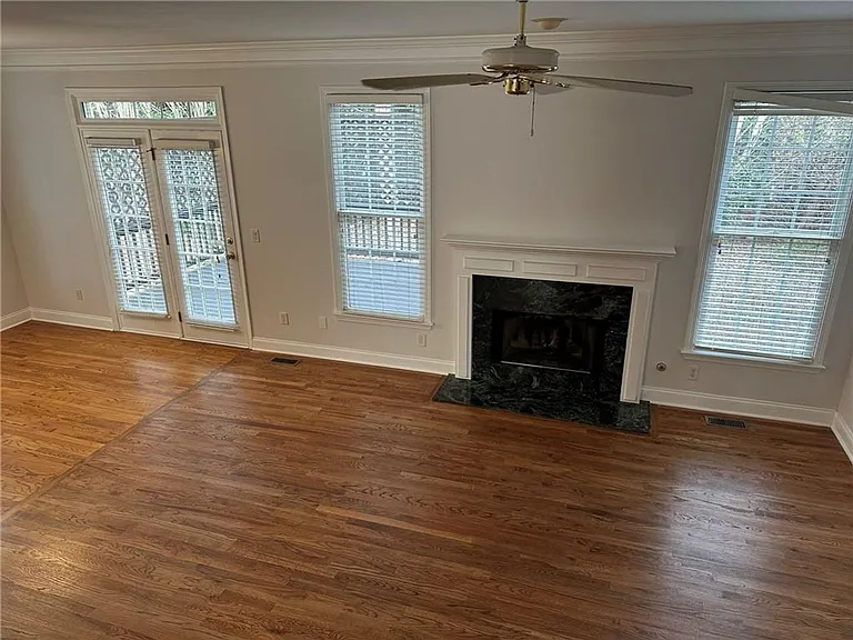 1296 Dunwoody Cv — Photo 7