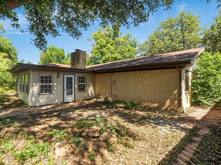 3510 Kent Ln — Photo 32