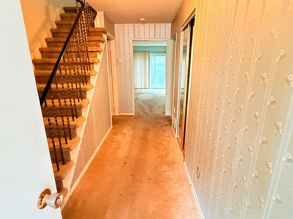 2nd image of 1028 Bridletowne Cir