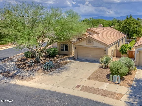 2nd image of 2330 N Emerald Lake Ct
