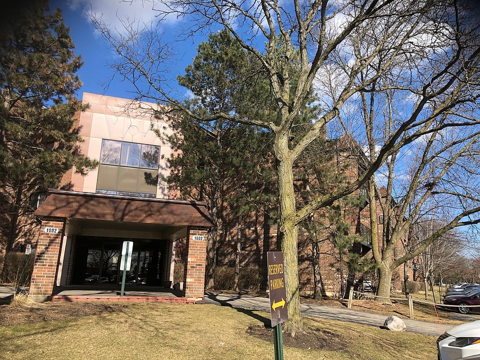 2nd image of 1002 Castilian Ct #B-108