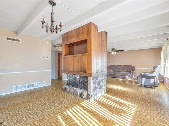 5th image of 5258 Meikle Ln