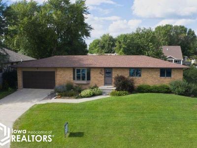 3512 N Shore Dr, Clear Lake, IA, 50428